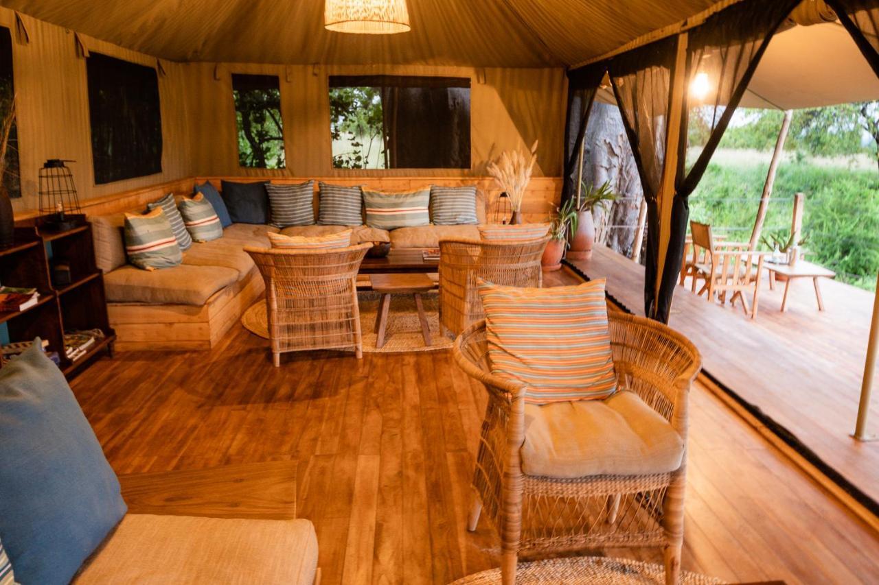 Отель Olkeri Camp Olmotoni Экстерьер фото